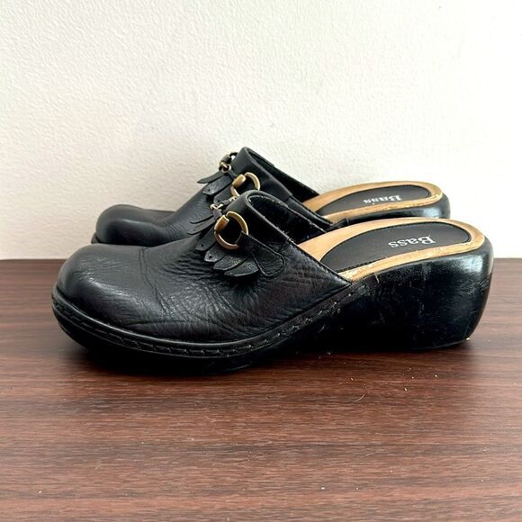 Bass Kyla Black Leather Fringe Kilted Clog Mules Sz 8 - Picture 1 of 7